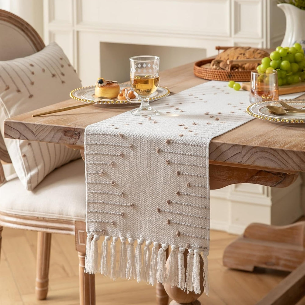 Lisslune | Liora Elegant Tassel Table Runner
