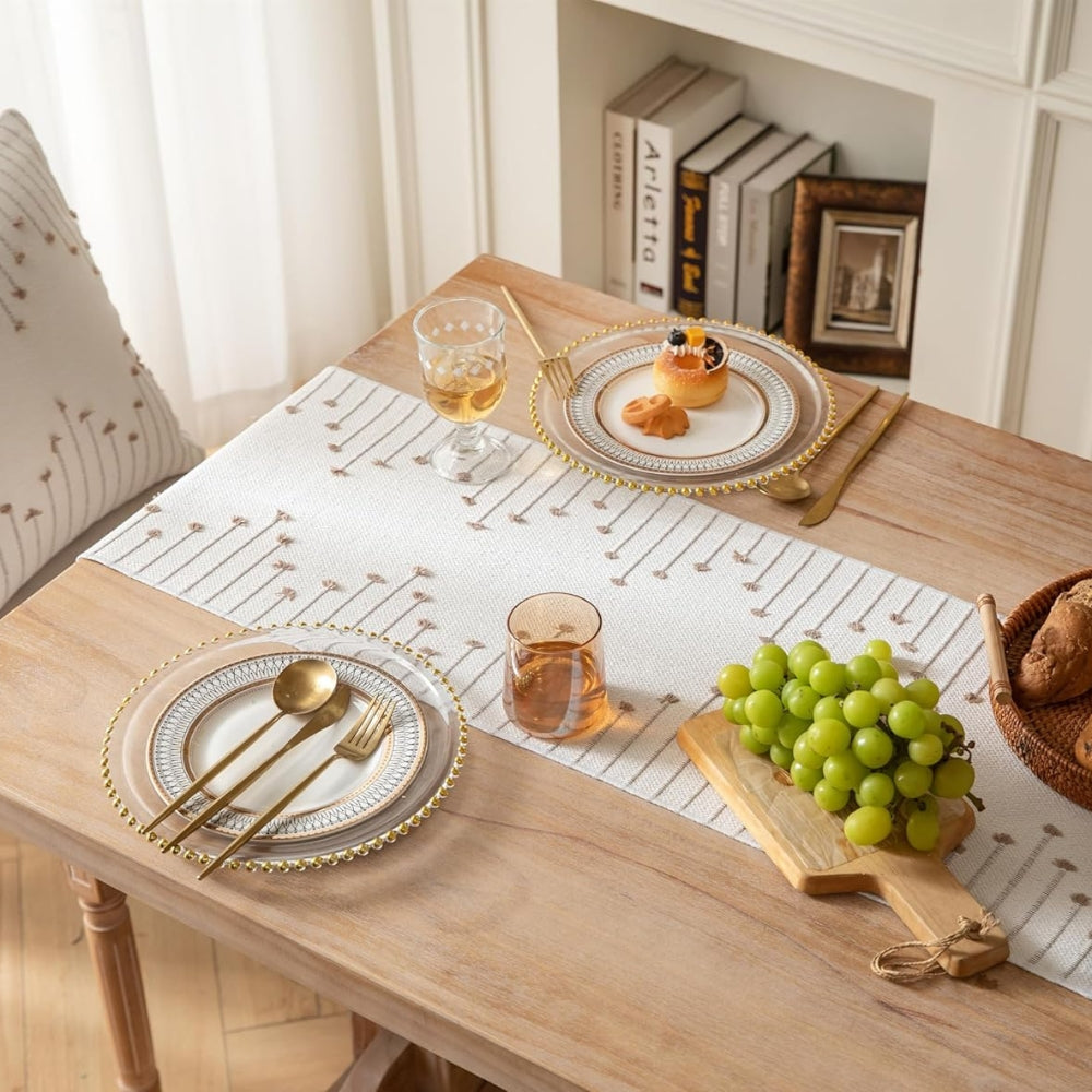 Lisslune | Liora Elegant Tassel Table Runner