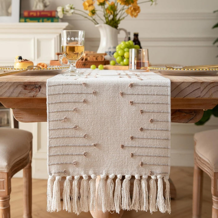 Lisslune | Liora Elegant Tassel Table Runner