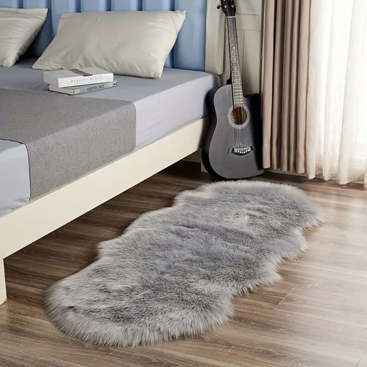 Lisslune | Lush Loom Synthetic Fur Rug