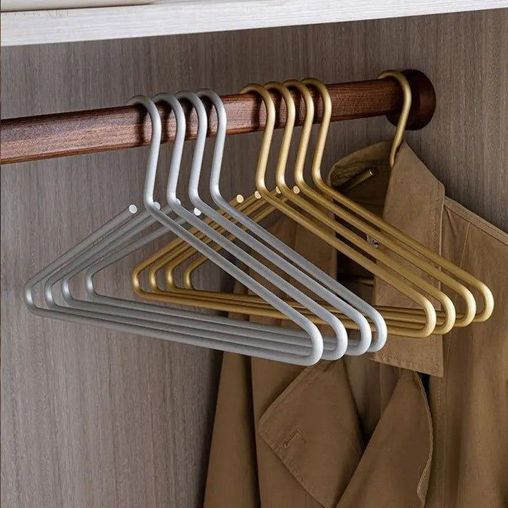 Lisslune | HangerSet - sleek modern metal hangers (4+1 pieces)