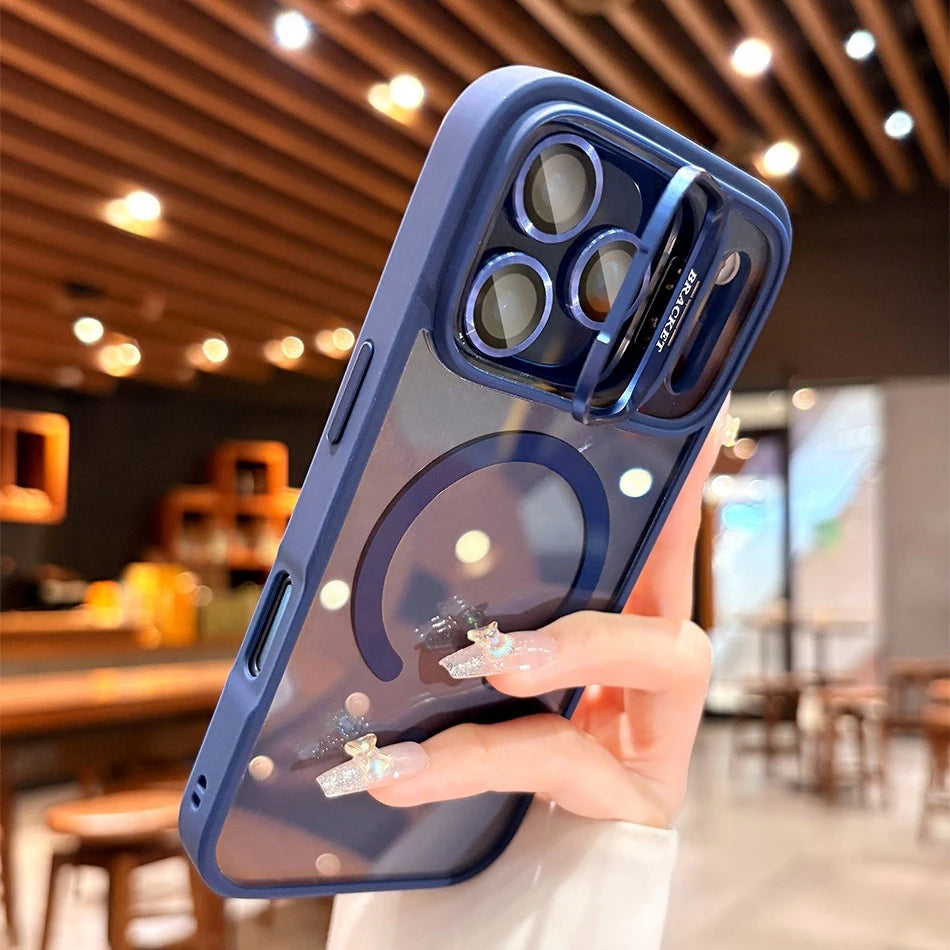 Lisslune | Dirt-resistant MagSafe case with shock-absorbing corners