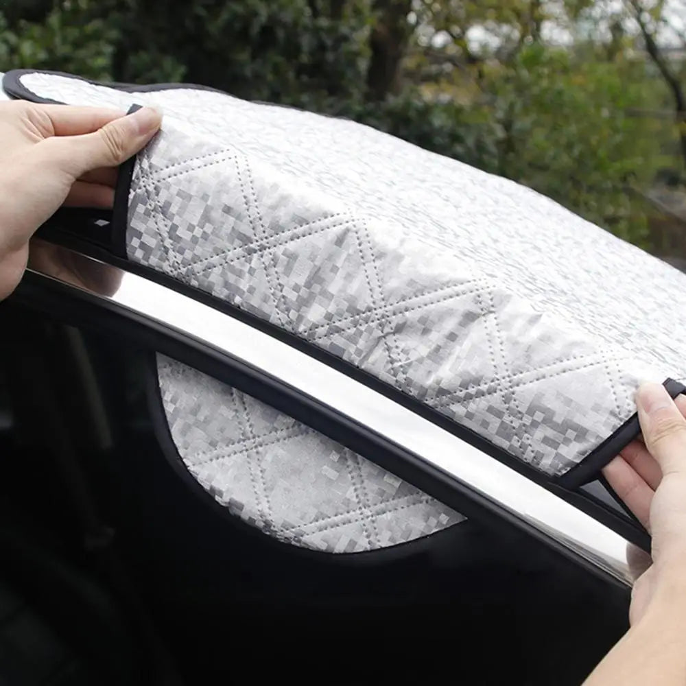 Lisslune | Elegant magnetic car frost protection for all vehicle types