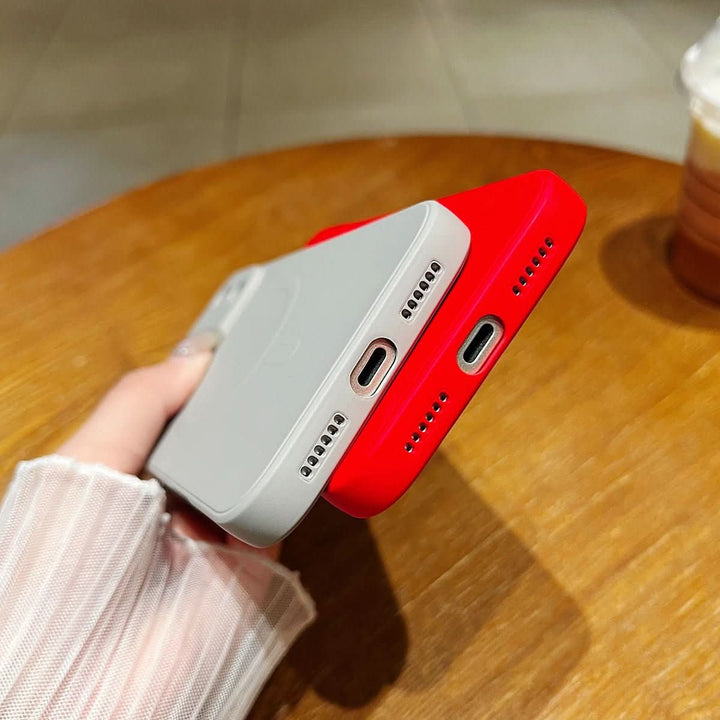 Lisslune | Magnetic Soft Silicone Case for the iPhone 17 Series