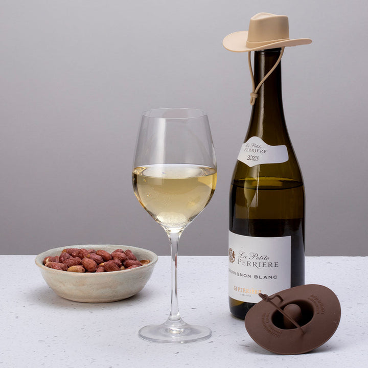 Lisslune | Wine bottle stopper in cowboy hat design – Tight, stylish & original