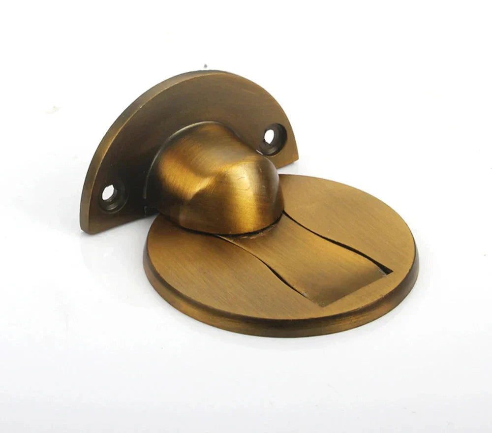 Lisslune | Hidden magnetic doorstop