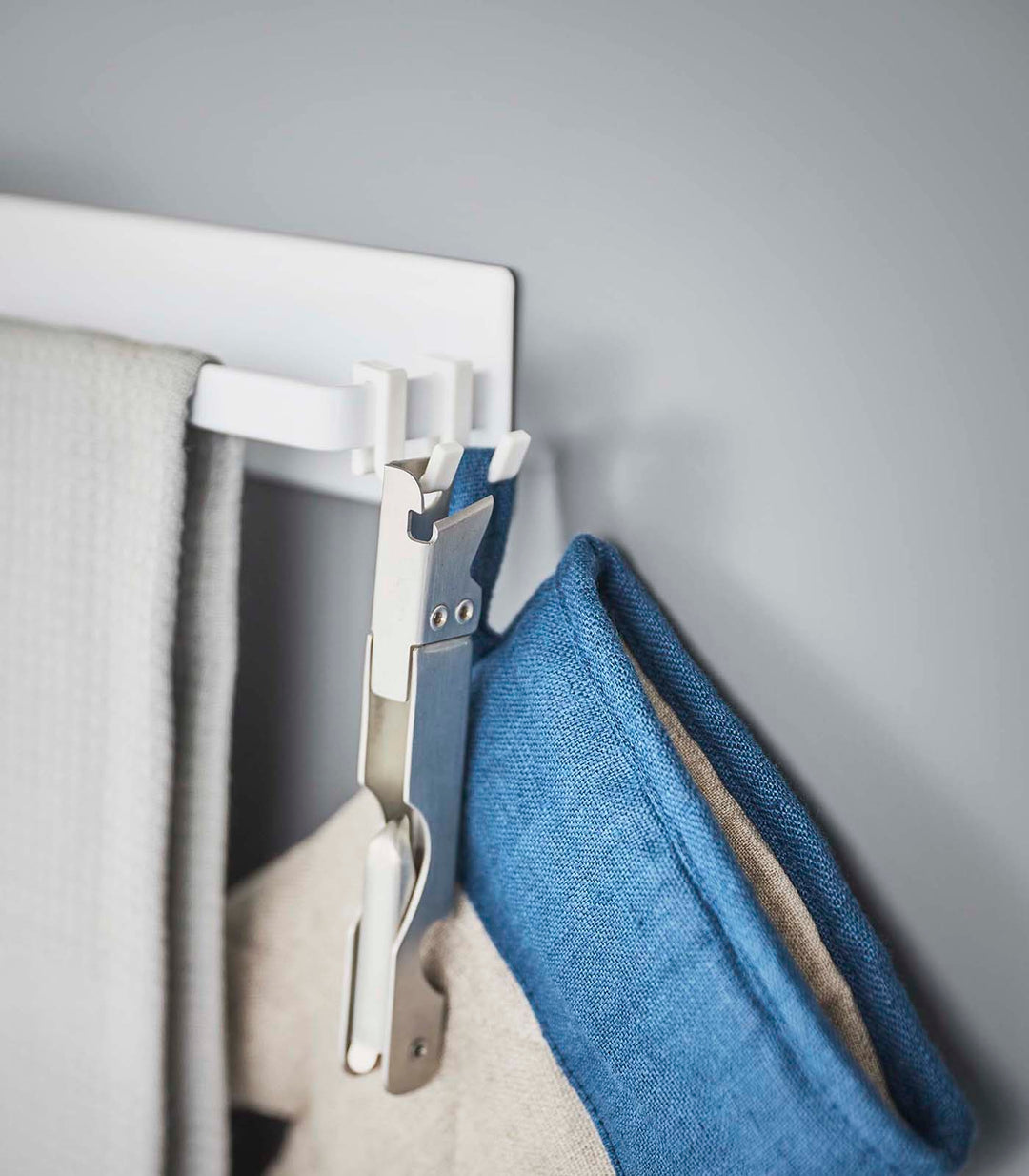 Lisslune | Magnetic Kitchen Towel Holder - Stainless Steel