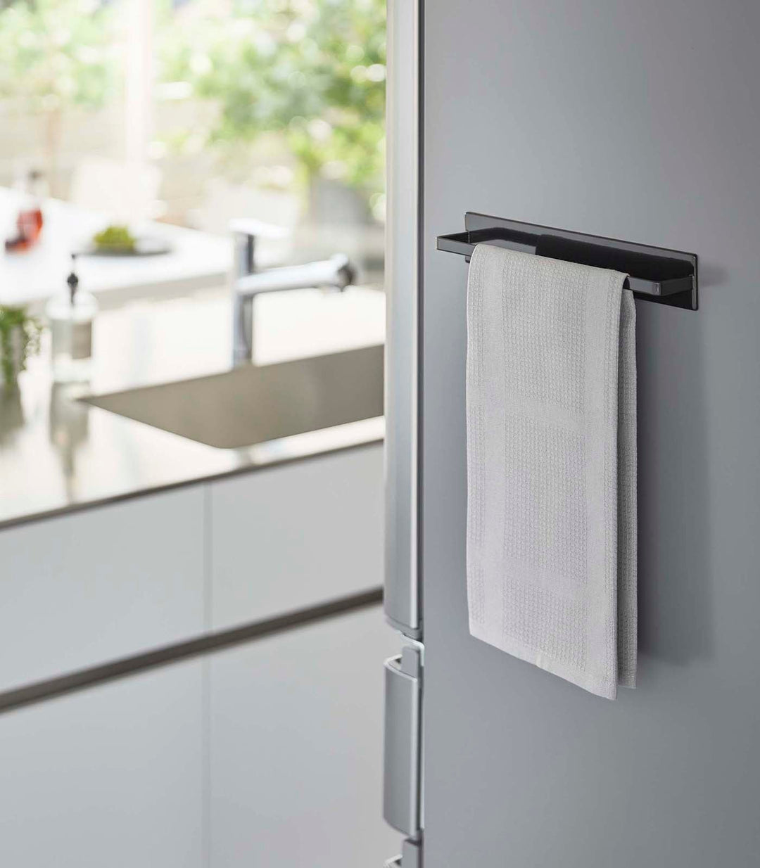 Lisslune | Magnetic Kitchen Towel Holder - Stainless Steel
