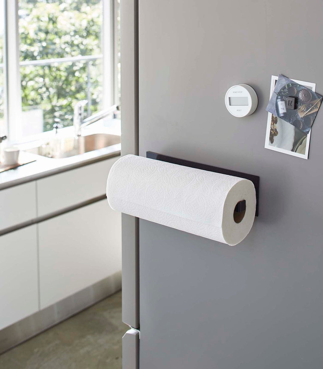 Lisslune | Magnetic Paper Towel Holder - Steel