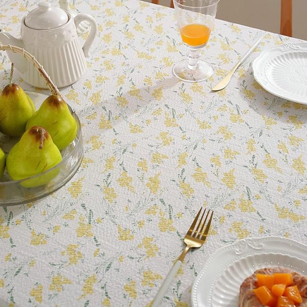 Lisslune | Meadow Bloom Tassel Table Cloth