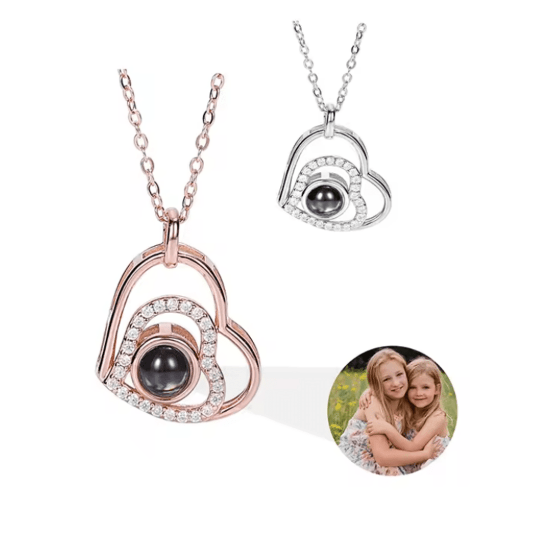 Lisslune | Photo projection chain with heart pendant and engraving