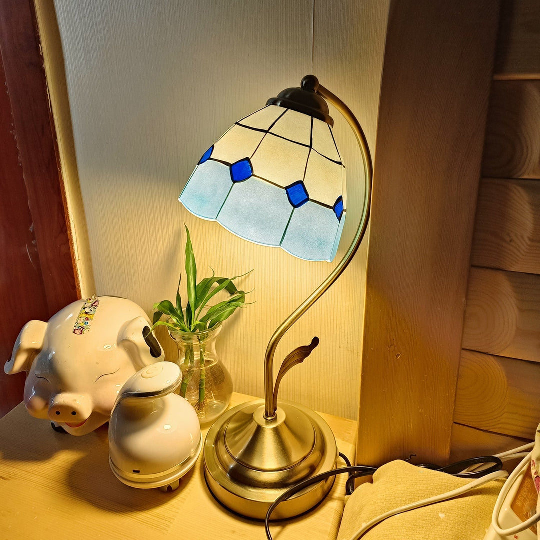 Lisslune | LuxePetal – White and Blue Glass Floral Table Lamp in Gold