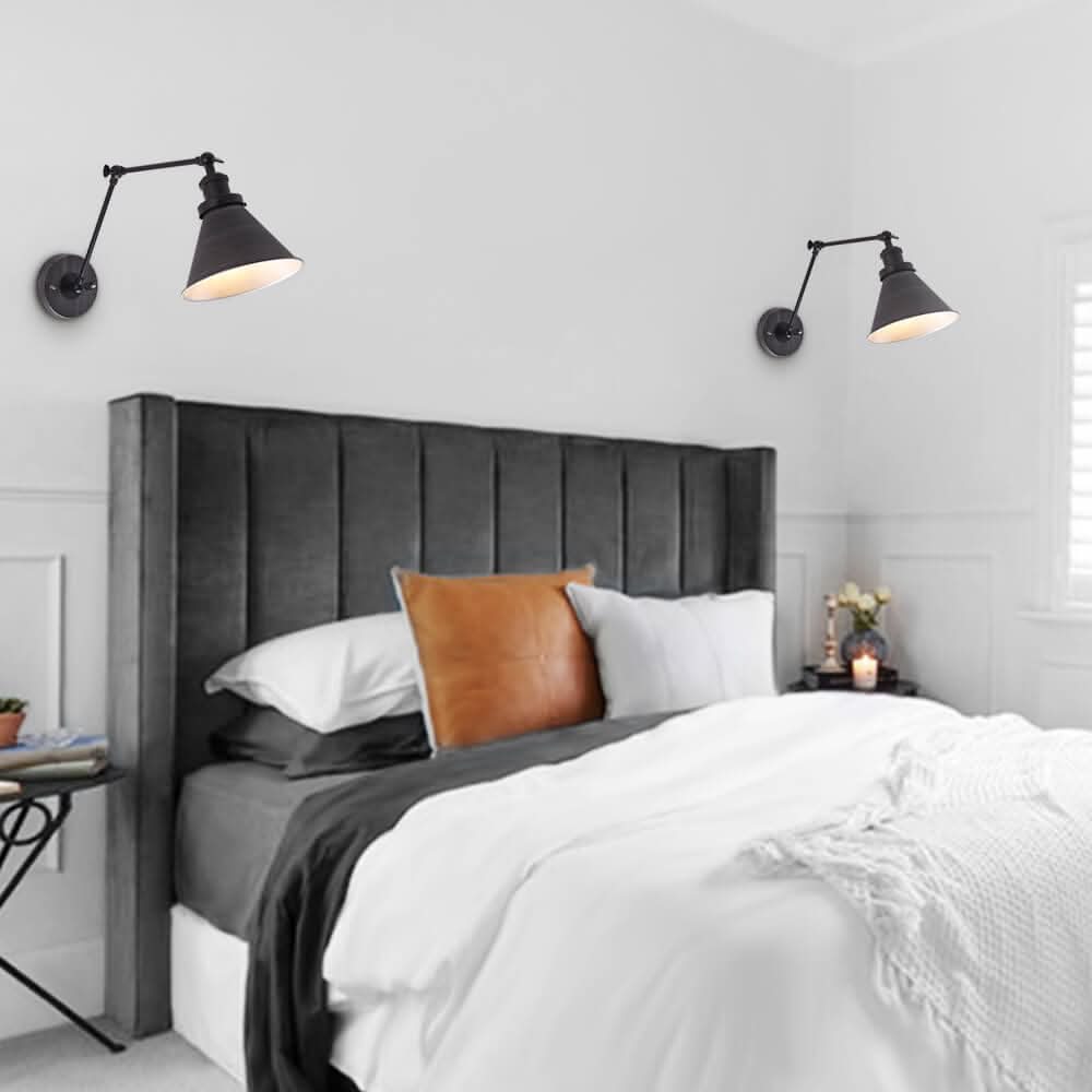Lisslune | Mid-Century Adjustable Metal Wall Lamp – Brass & Black