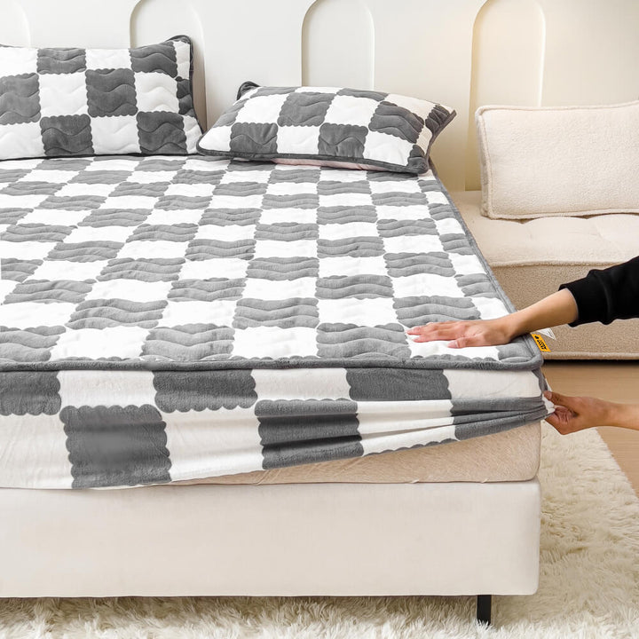Lisslune | Milk Velvet Checked Bed Linen Fitted Sheet Mattress Cover