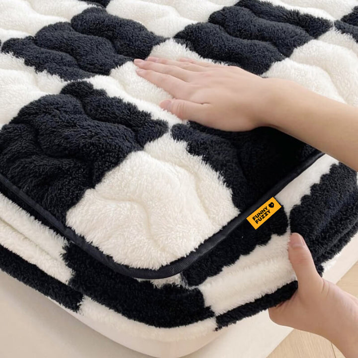 Lisslune | Milk Velvet Checked Bed Linen Fitted Sheet Mattress Cover