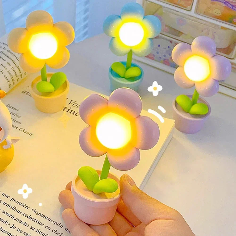 Lisslune | BloomAura – Elegant Petite Flower Table Lamp for Soft Lighting