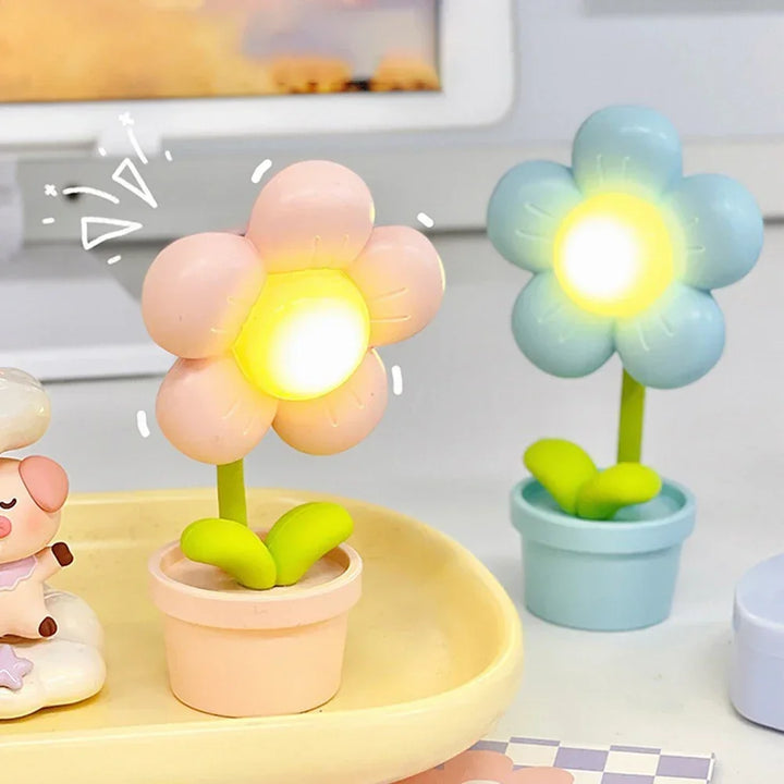 Lisslune | BloomAura – Elegant Petite Flower Table Lamp for Soft Lighting
