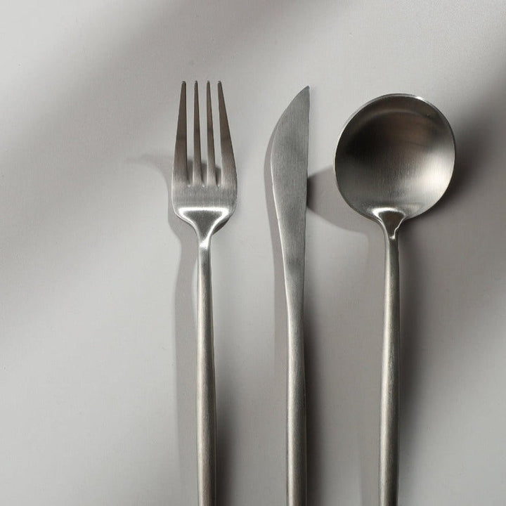 Lisslune | Minimalist Flatware Set – 20-Piece Titanium-Coated Stainless Steel Cutlery | Modern Matte Finish for Elegant Dining