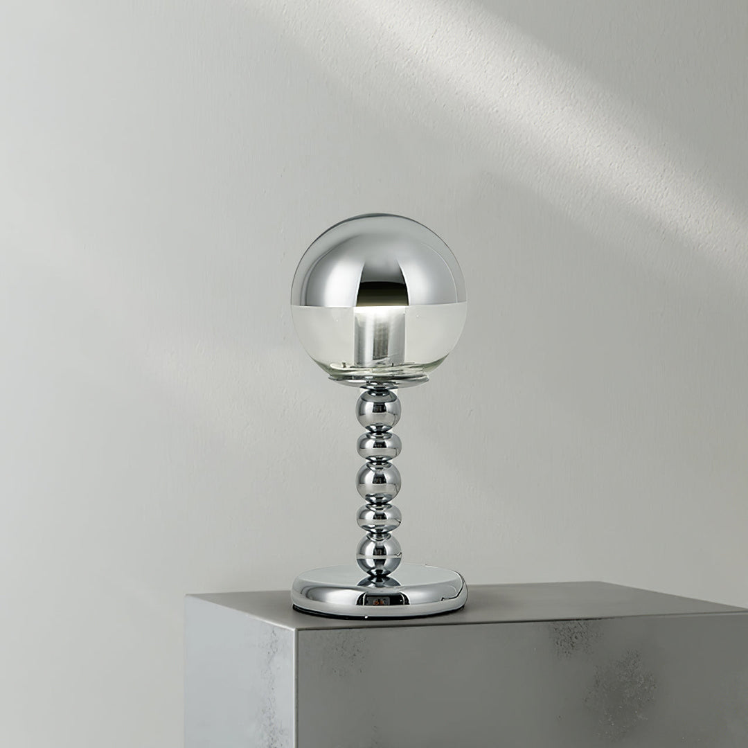 Lisslune | MirrorGlow – Minimalist Chrome Table Lamp