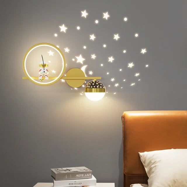 Lisslune | LittleBeam | Modern Children's Wall Lamp - Gentle Light and Child-Friendly Design