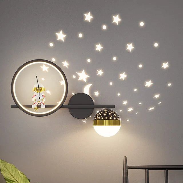 Lisslune | LittleBeam | Modern Children's Wall Lamp - Gentle Light and Child-Friendly Design