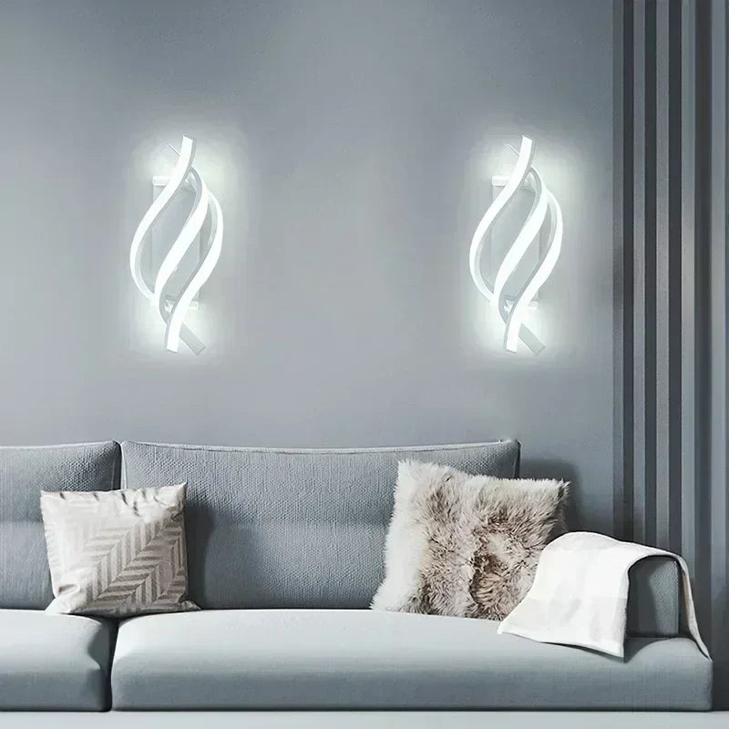 Lisslune | Spiral-shaped wall light