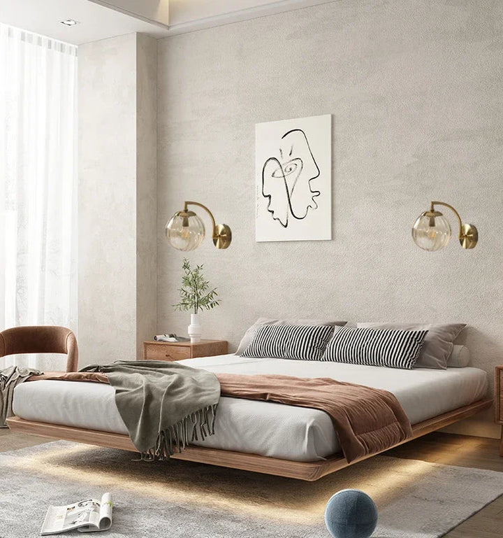 Lisslune | Elegant Wall Light With Glass Design
