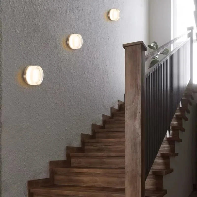 Lisslune | Modern round wall lamp