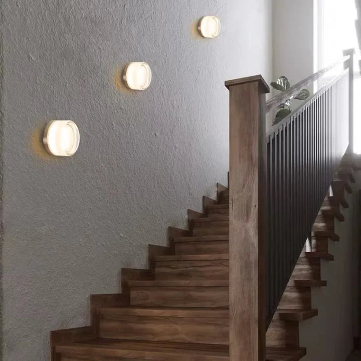 Lisslune | Modern round wall lamp