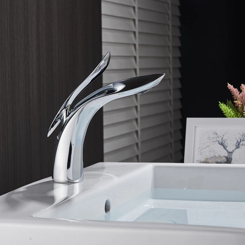 Lisslune | Luxurious modern bathroom faucet