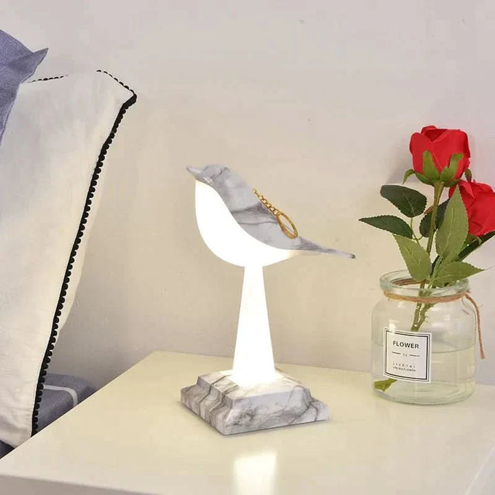 Lisslune | Eclectus Bird-Inspired LED Table Lamp