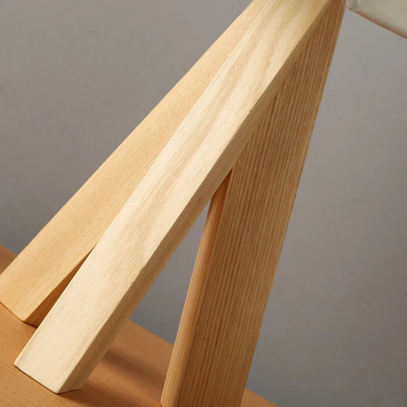 Lisslune | LumiHout – Modern table lamp made of wood with warm, natural elegance