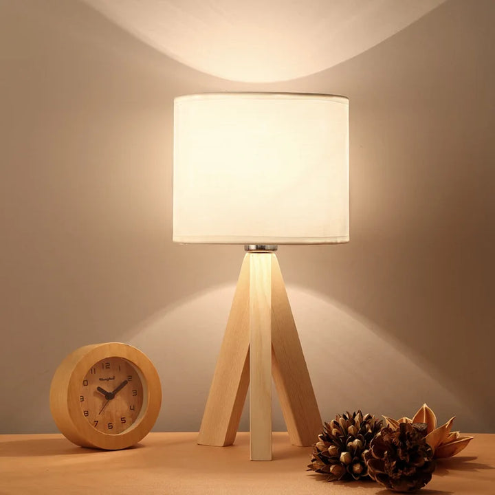 Lisslune | LumiHout – Modern table lamp made of wood with warm, natural elegance