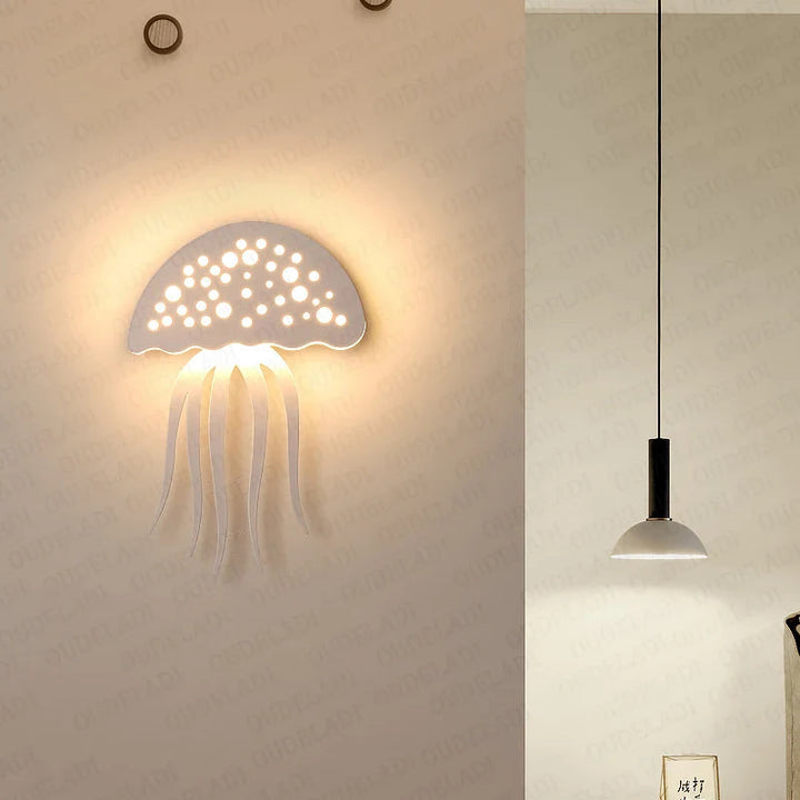 Lisslune | OceanGlow - LED Night Light with Jellyfish