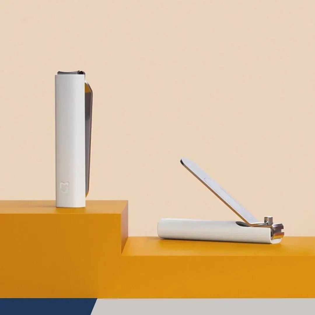 Lisslune | Nail clipper with file and splash guard