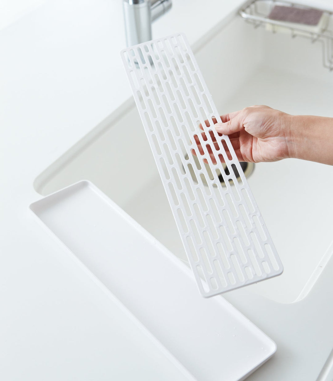 Lisslune | Narrow Sink Draining Area