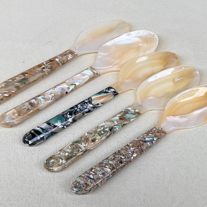 Lisslune | Natural Pearl Shell Moonlight Snail Spoon