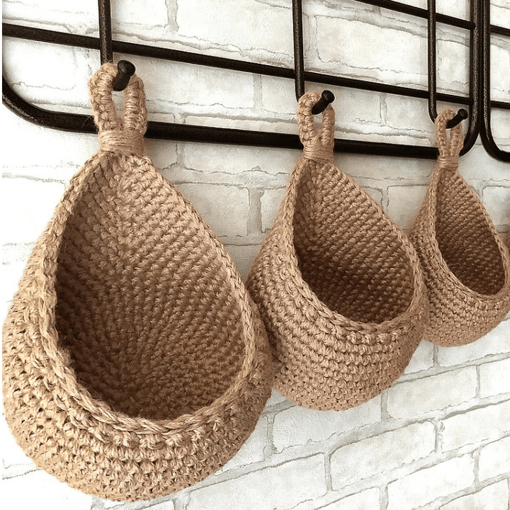Lisslune | Hanging jute basket for storage in the kitchen
