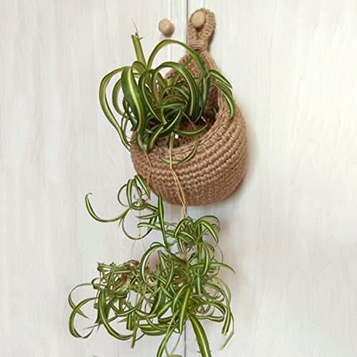 Lisslune | Hanging jute basket for storage in the kitchen