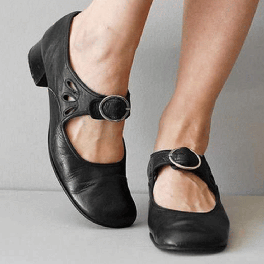 Lisslune | The unique and comfortable sandal