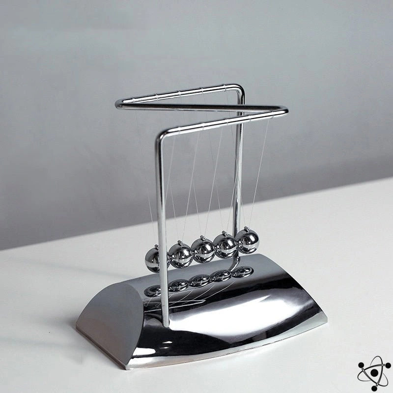 Lisslune | Newton's Pendulum Shape Z