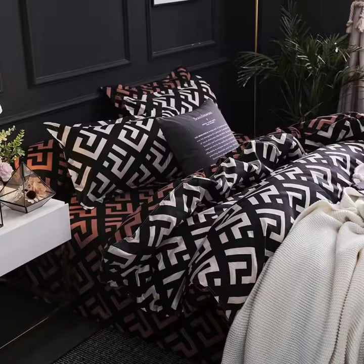 Lisslune | Noir Enigma Duvet Cover Set | 3pcs Duvet Cover Set