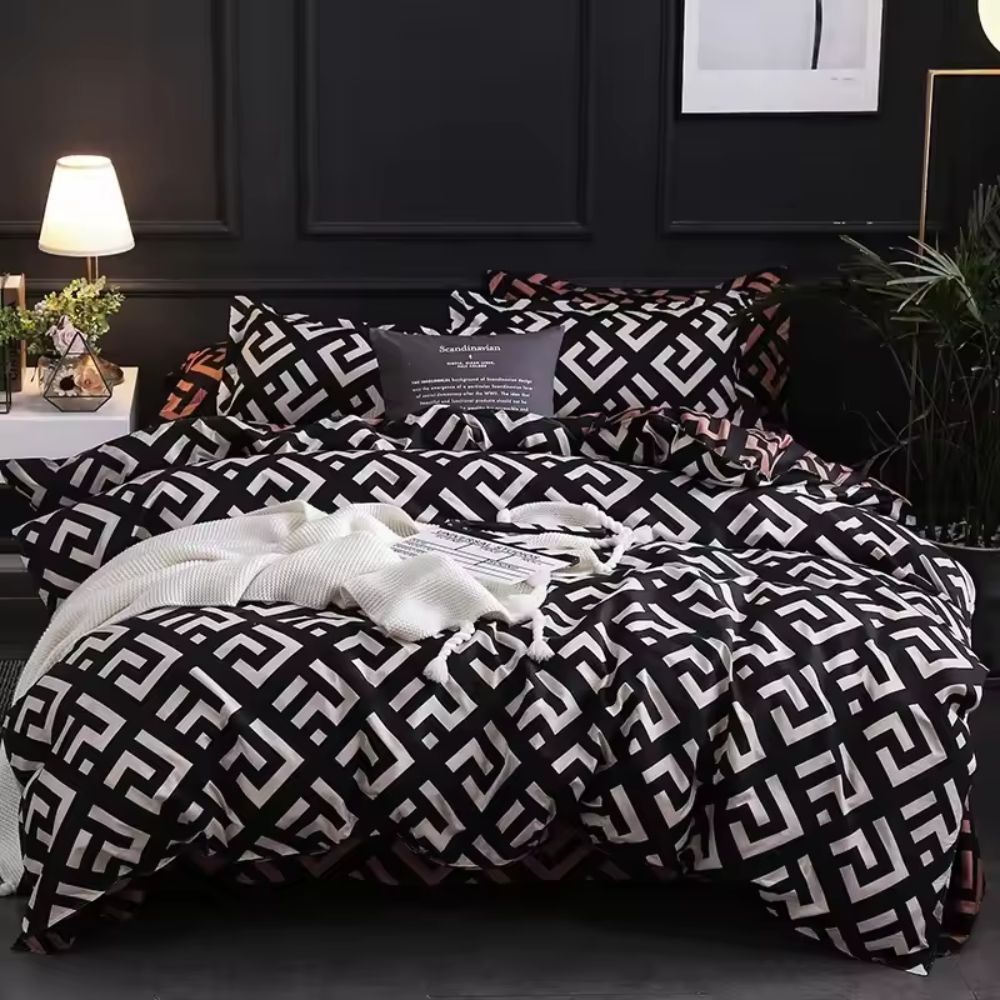 Lisslune | Noir Enigma Duvet Cover Set | 3pcs Duvet Cover Set