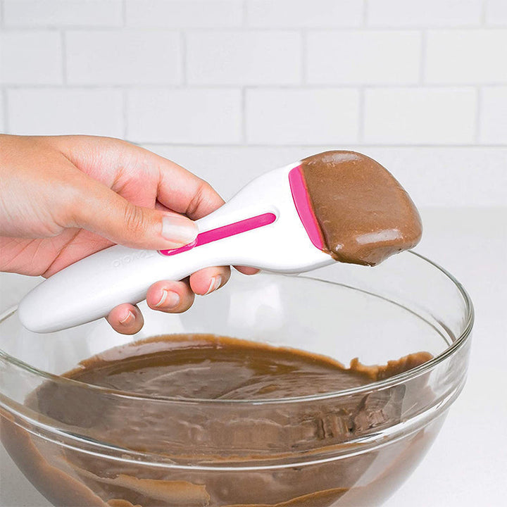 Lisslune | Non-stick cupcake dispensing spoon