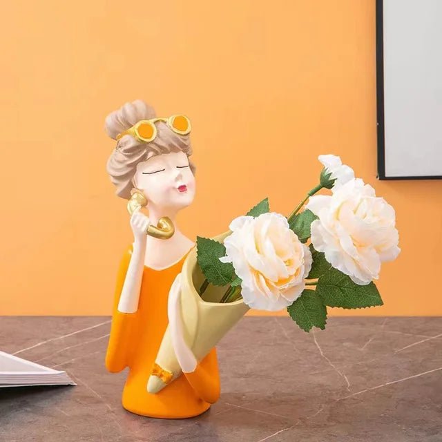 Lisslune | FloralFinesse - Girl Vase Decor
