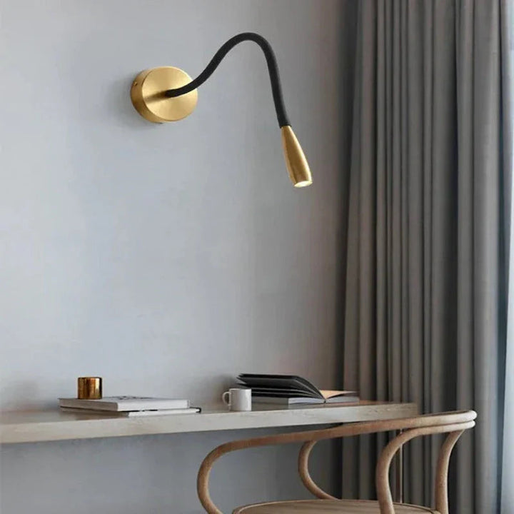 Lisslune | LumaFlex – Modern adjustable LED reading lamp
