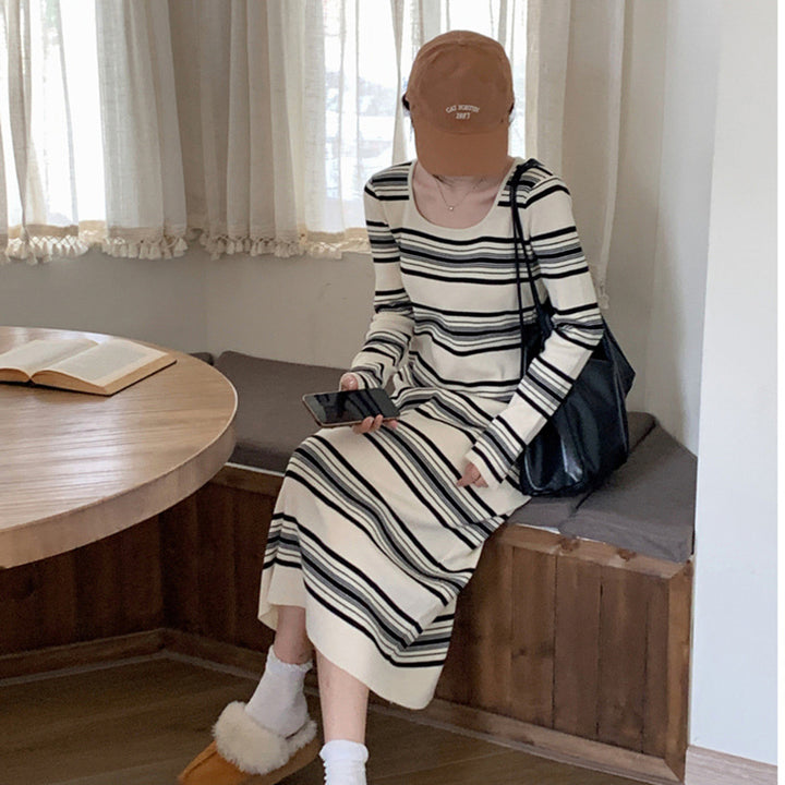 Women's Long Sleeve Striped Dress with Figure-Hugging Cut and Round Neckline