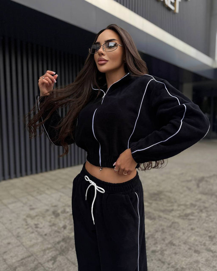 Women's sporty hoodie set with a loose fit Lisslune