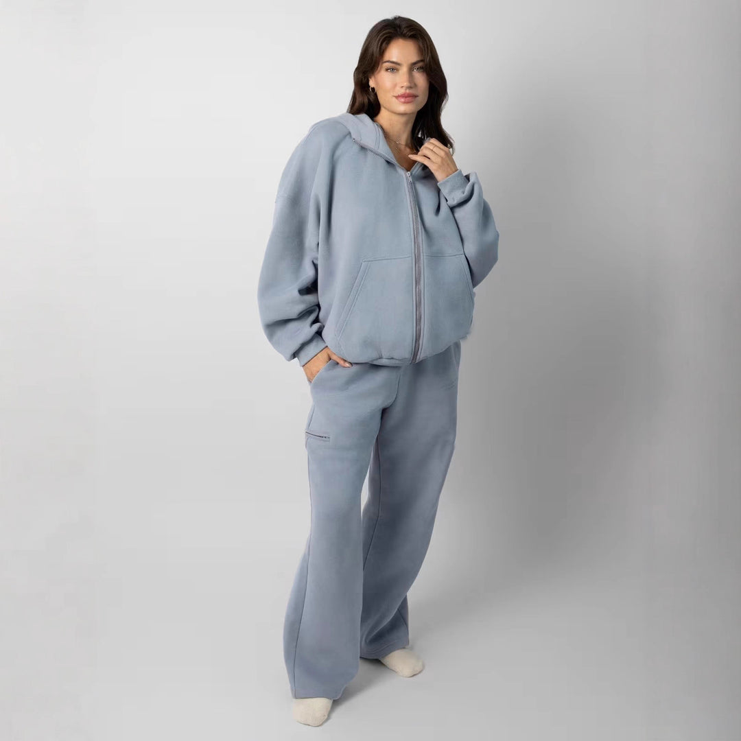 Ladies sporty fleece suit with high collar and practical pockets Lisslune