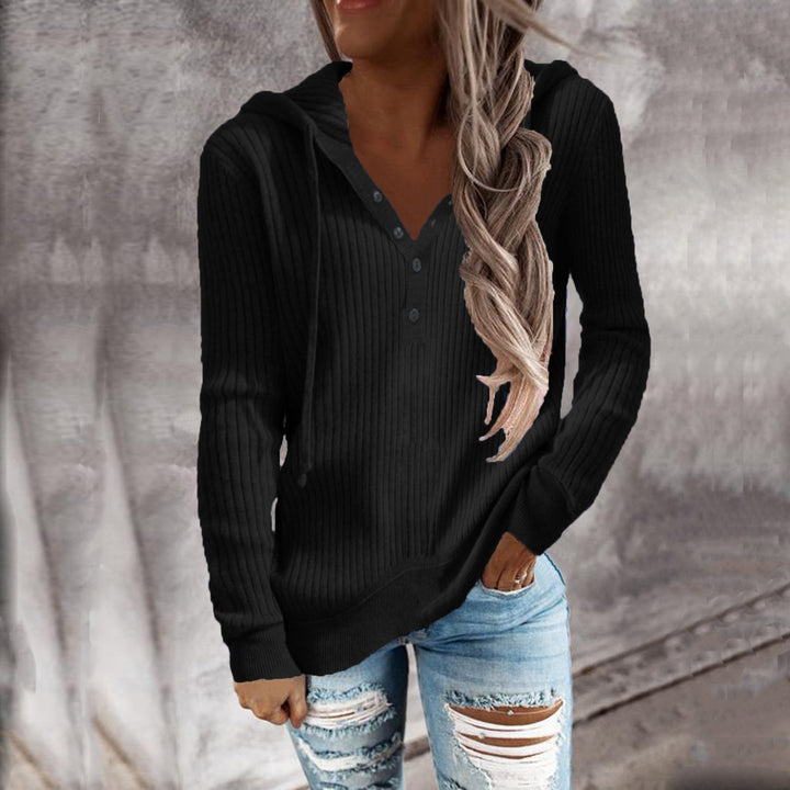 Women's hoodie with textured ribbed pattern and buttoned neckline Lisslune